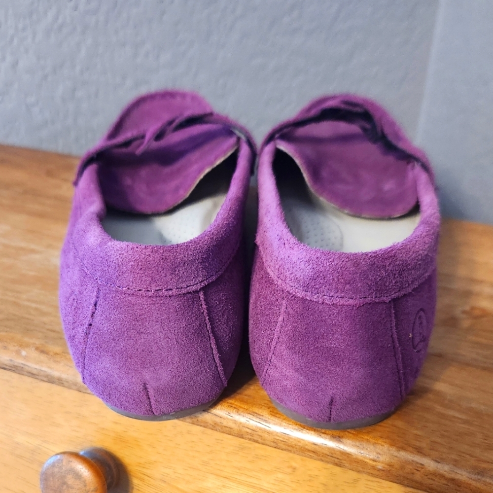 Lands' End Purple‎ Suede Loafers, Size 9.5B - Picture 2 of 9